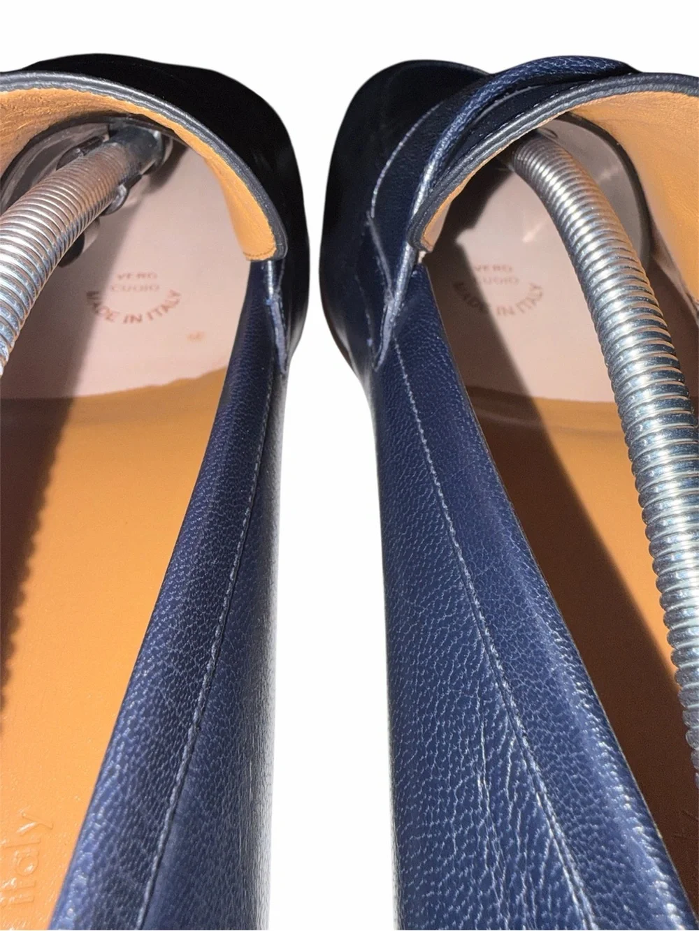 Gucci elegant dark